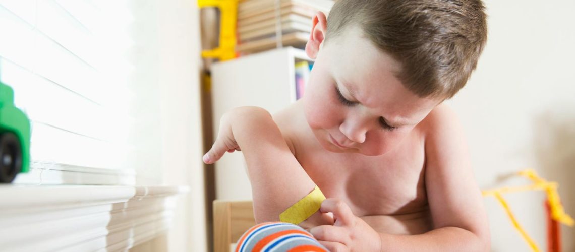 Allergie au pansement : symptômes, causes, traitement